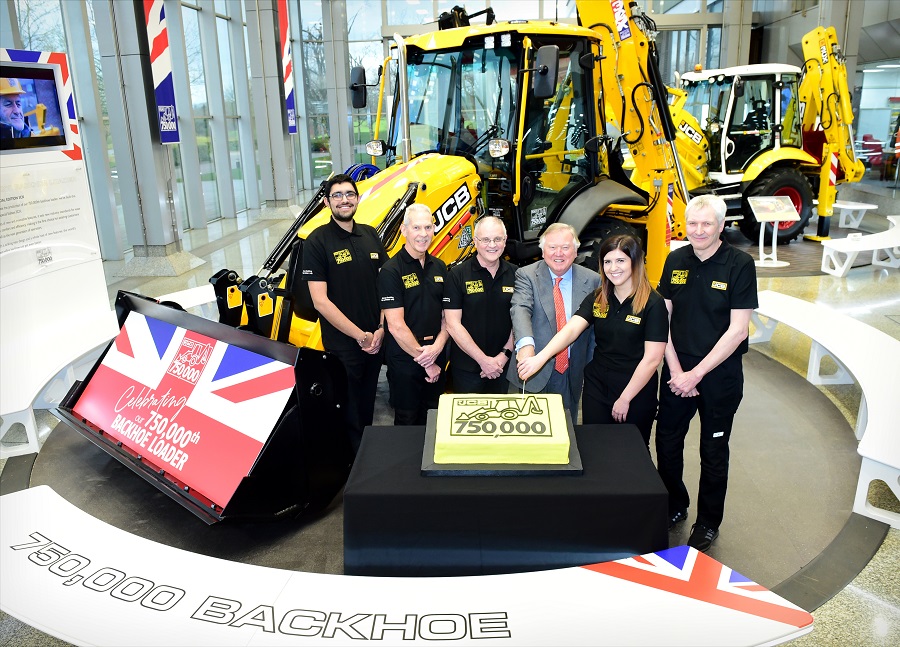 王者榮耀！JCB第75萬臺兩頭忙下線！